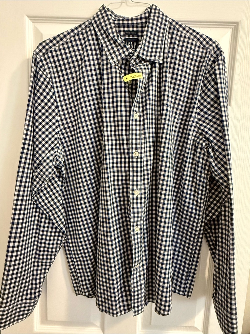 GAP Men’s Navy and White Gingham Button-Down Shirt XL